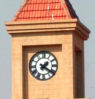 4 feet_sindh_club_tower_clock_karachi